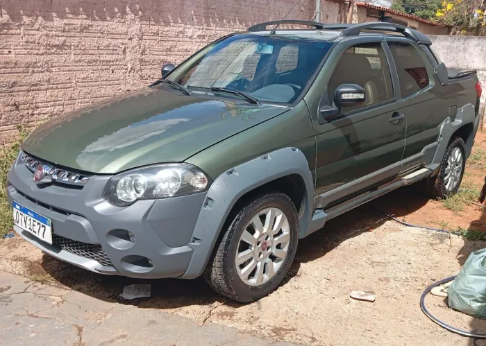 Fiat Strada Adventure1.8/ 1.8 Locker Flex CD 2016