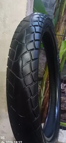 Vendo pneu levorin 90/90/19 para crosser ou bros !! Ainda roda bastante!! 