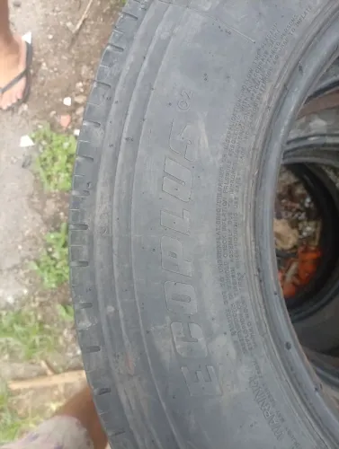 Pneu de caminhao 215/75 R17