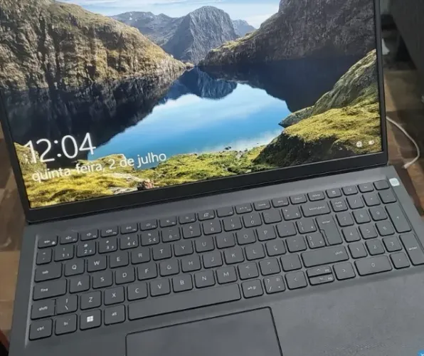 Dell Vostro 3520 - Excelente estado