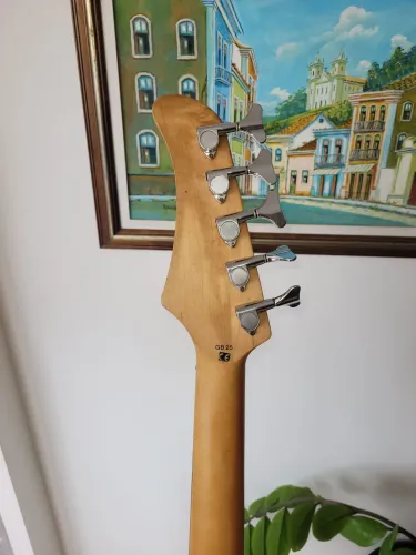 Baixo Cort GB15 muito som, aceito troca em violão nylon