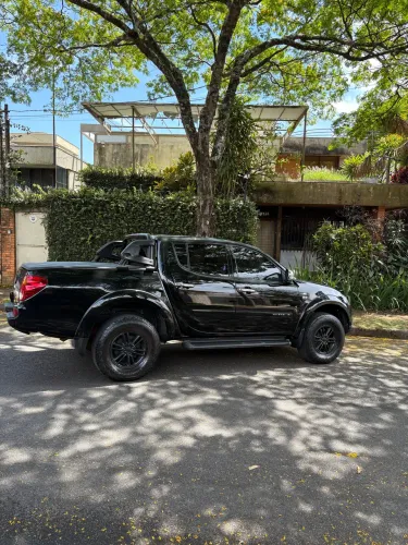 Mitsubishi L200 Triton HPE 3.2 CD TB Int.diesel AUT 2015