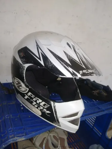 Capacete