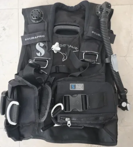 colete equilibrador semin-novo mergulho scubaro knighthawk M