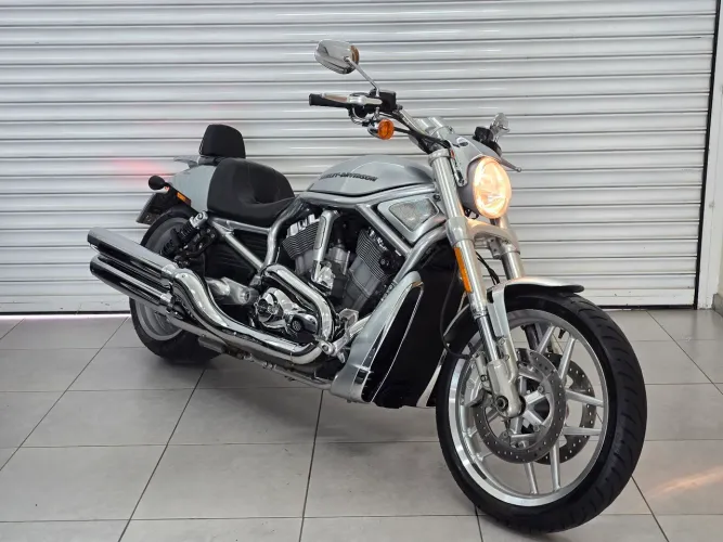 V-ROD impecável!