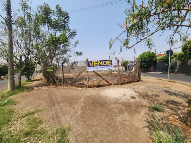 Terreno no Jardim Arroyo Comercial de esquina 405m²