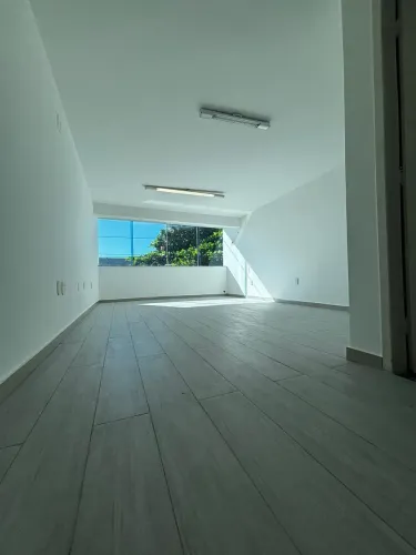 Sala para locação na Praia Campista, Macaé, RJ
