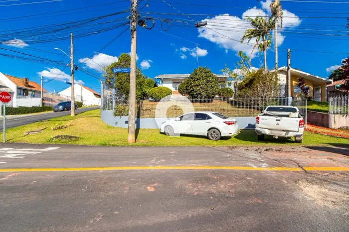 TERRENO ZR2 DE ESQUINA, COM 585M² NO UBERABA - EXCELENTE PARA CONSTRUÇÃO DE SOBRADOS