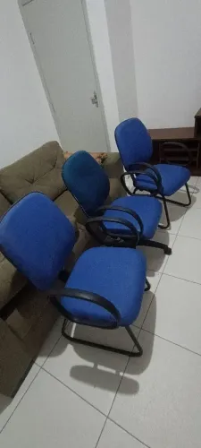 Três cadeiras para escritório "Cerantola do Brasil"