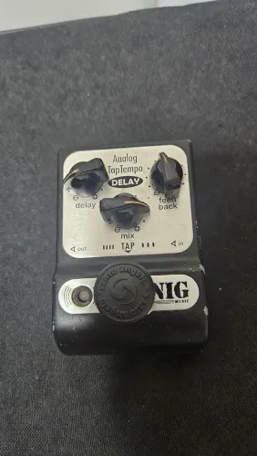Pedal NIG Analog modula delay!