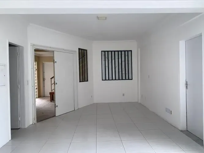 SALA COMERCIAL NO CORAÇÃO DA ALDEOTA, ESQUINA COM BARÃO DE STUDART, PRÓXIMO A FARMÁCIA SAN