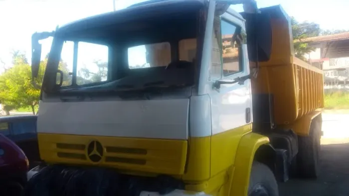2423k Mercedes traçada caçamba 8/10