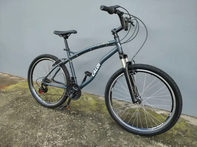 Bicicleta Caloi City toda em aluminio aro 26