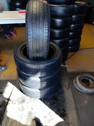 Pneu 15 205/55R15 marca Dunlop