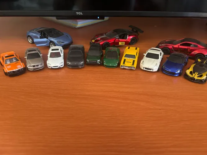 Kit carrinhos (hot whells , mais to, matchbox, outros )