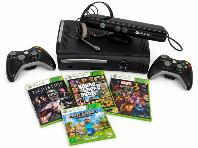 Xbox 360 elite 120GB + Kinect + 02 controles + 5 jogos.
