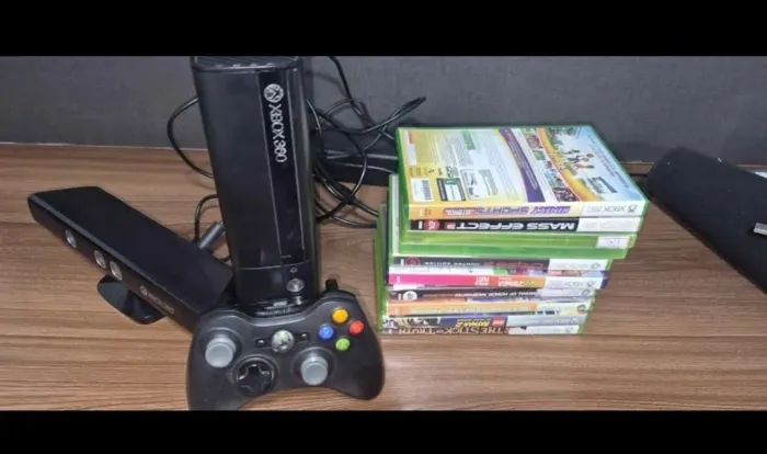Xbox 360 com Kinect, 1 controle e 10 jogos originais (vendo itens separados)