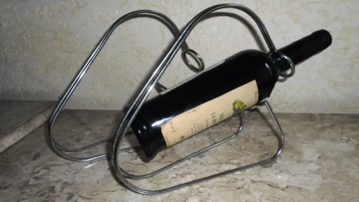PAR DE SUPORTE METAL- PORTA GARRAFA (vinho, espumantes)