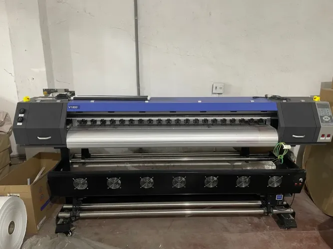 Impressora eco solvente de 1.80m de boca. 