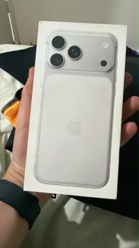 iPhone 17 pro Max 256 branco