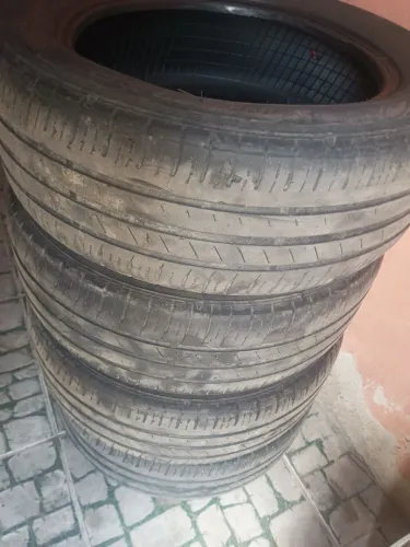 Pneus Aro R16