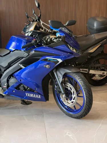 R15 BAIXO KM ?