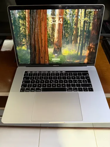 MacBook Pro i7