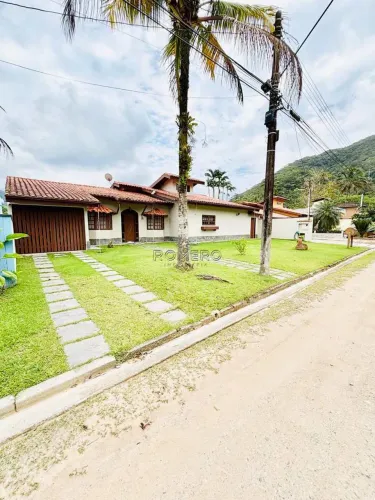 Casa com 4 quartos, Recanto Lagoinha, Ubatuba - R$ 2.5 mi, Cod: 2831