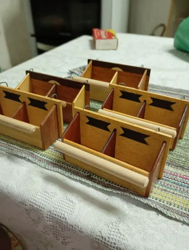 Comedouro duplo para passarinhos