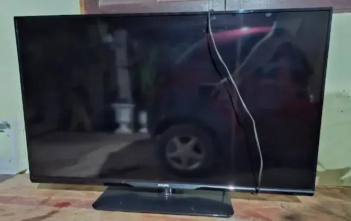 Televisao (TV) philips (tela queimada)