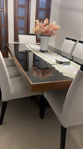 Mesa de Jantar Retangular + 8 Cadeiras de Tecido