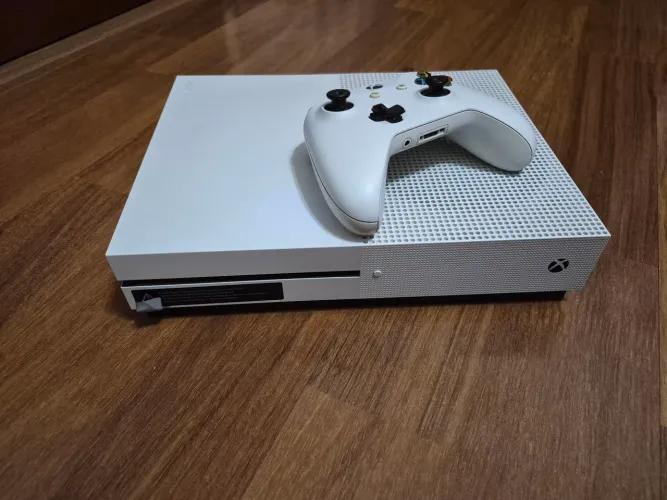 Xbox One S 365gb + controle