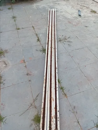 Vendo trilho de ferro para portão