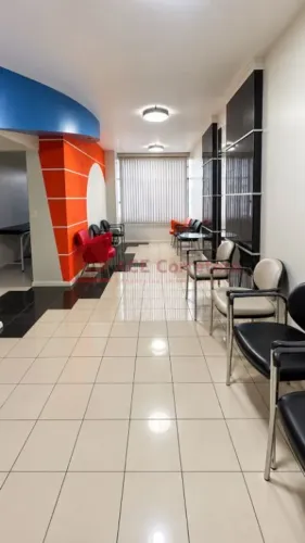 Sala Comercial com Recepção e 2 Salas de Atendimento