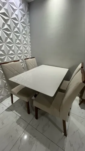 Mesa de jantar 4 lugares