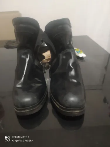 Bota tamanho 36 37 muito bom?