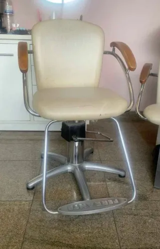 Lavatório e cadeira cabeleireiro