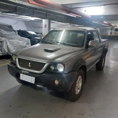 Mitsubishi L200 Outdoor HPE 2.5 4X4 CD T.dies. Mec. 2011