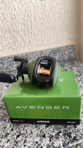 Carretilha de pesca avenger  11000 lado direito