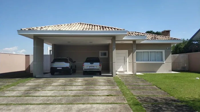 Casa de condomínio térrea para venda com 300 metros quadrados com 3 quartos