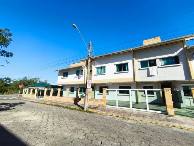Apartamento para alugar 2 Quartos com garagem e 80m² - Carianos, Florianópolis