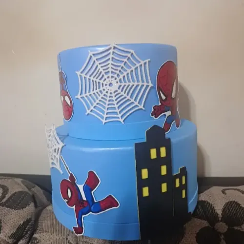 Bolo fake Homem aranha