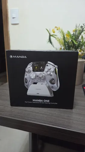 Controle Gamer Manba One V2 Sem Fio (Com Tela e Dock) - Novo Lacrado!