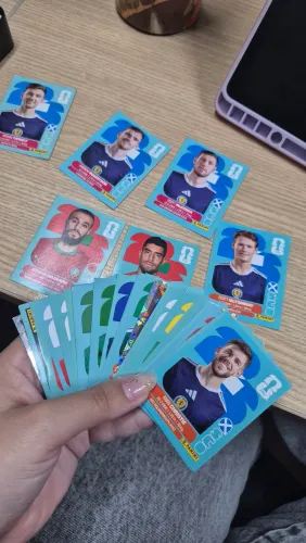 Figurinhas da copa 2026 (tenho FWC e 00)
