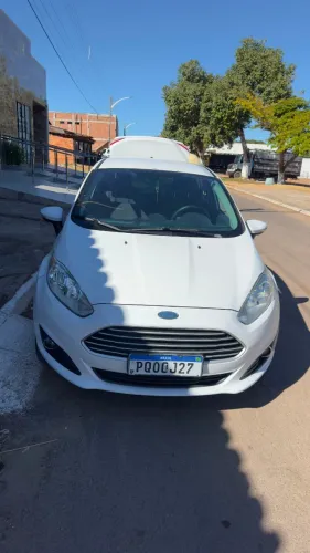 Ford Fiesta Sedan 1.6 16V Flex Aut. 2015