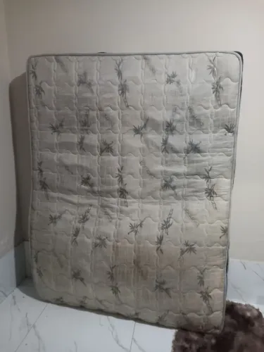 Vendo esse lindo colchão de casal