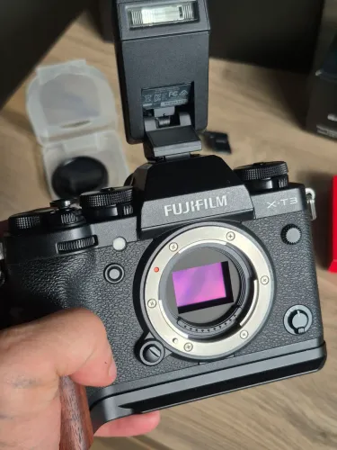 Fujifilm XT3 + Acessórios (Sem lente)