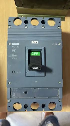 Disjuntor automático tripolar  Siemens 320-400a sala 380v