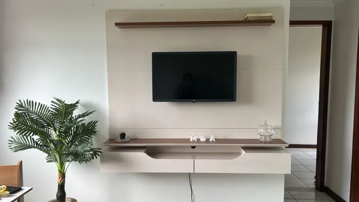 Painel off white moderno