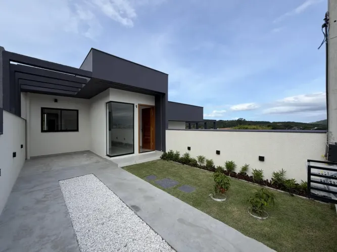 Casa Geminada com Suíte  Loteamento Lisboa III | São José/SC
